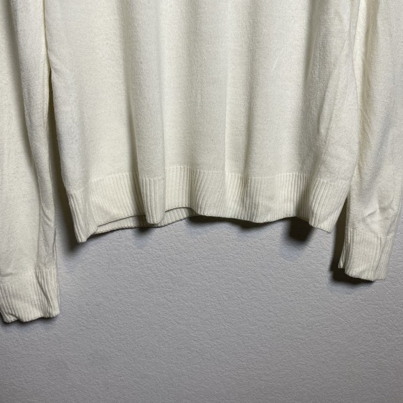 US Polo Assn Mens XL V Neck Long Sleeve Cream Sweater Preppy Ivy Minimalist - Picture 8 of 11